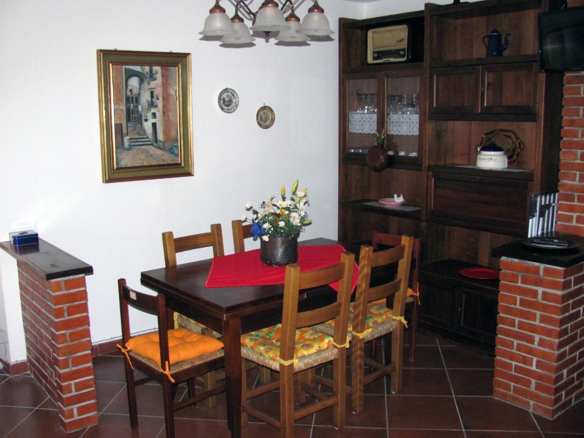 Agriturismo Il Giglio E La Rosa Villa Montale  Room photo